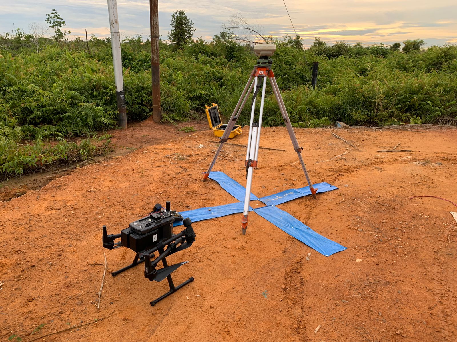 Teknik Menggunakan Drone Untuk Pemantauan Dan Pengukuran Kualitas Tanah Gambut