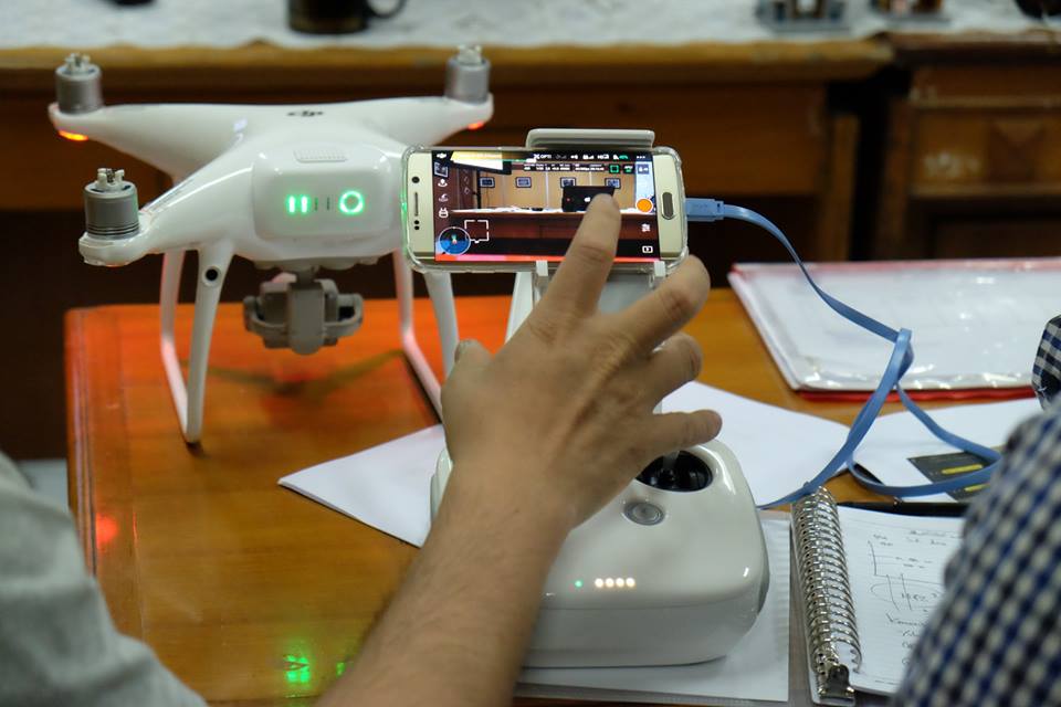 Teknik Dasar Mengemudikan Drone Secara Efisien Dan Aman